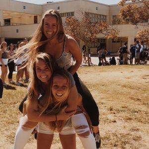 Meet your Posher, Avery